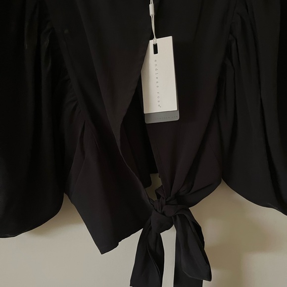 Endless Rose crop tie top puff sleeves Sz M Black Rayon Poly blend - Picture 3 of 7